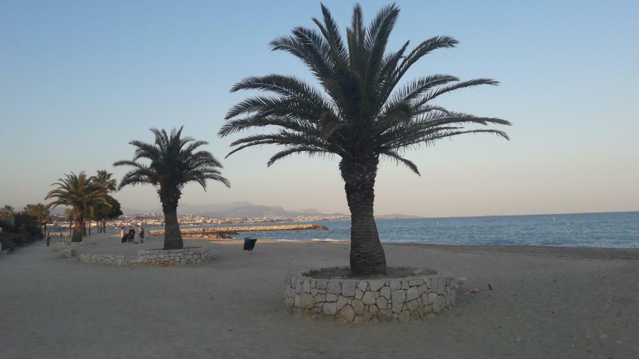 Апартаменты Acquamarina Вильнёв-Лубе Экстерьер фото